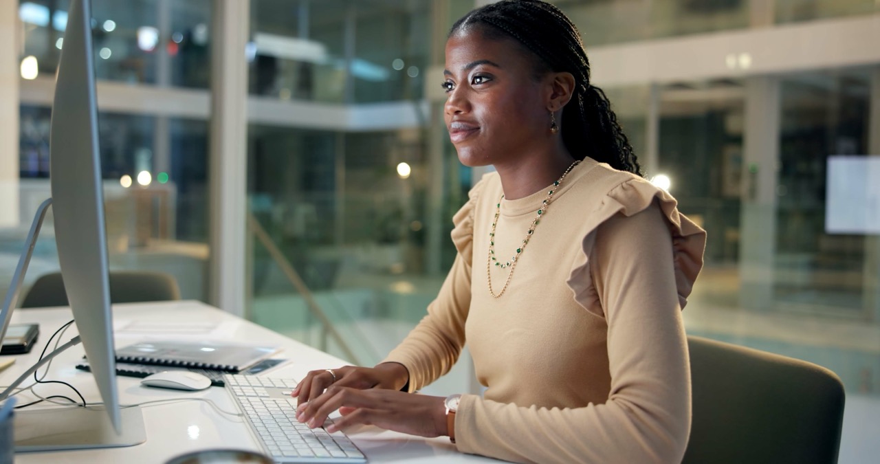 Global EOR enterprise accelerated reporting with Fabric